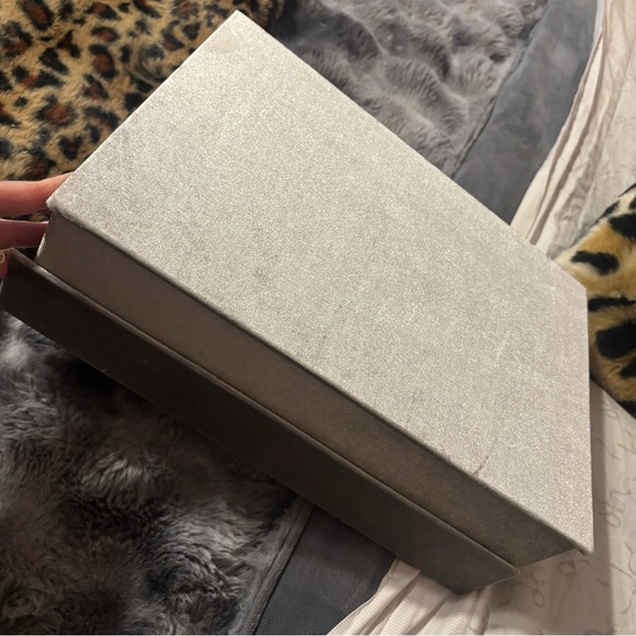 Velvet Storage Box - Picture 5 of 7